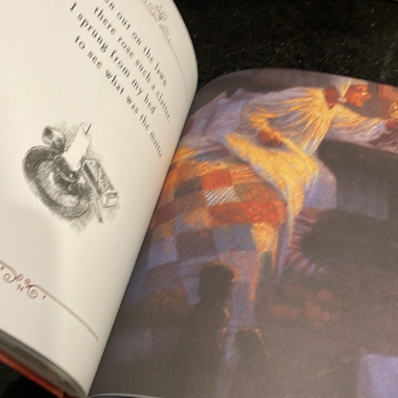 A Treasury of Christmas Classics beautifully illustrated for anyone to enjoy - Picture 3 of 9